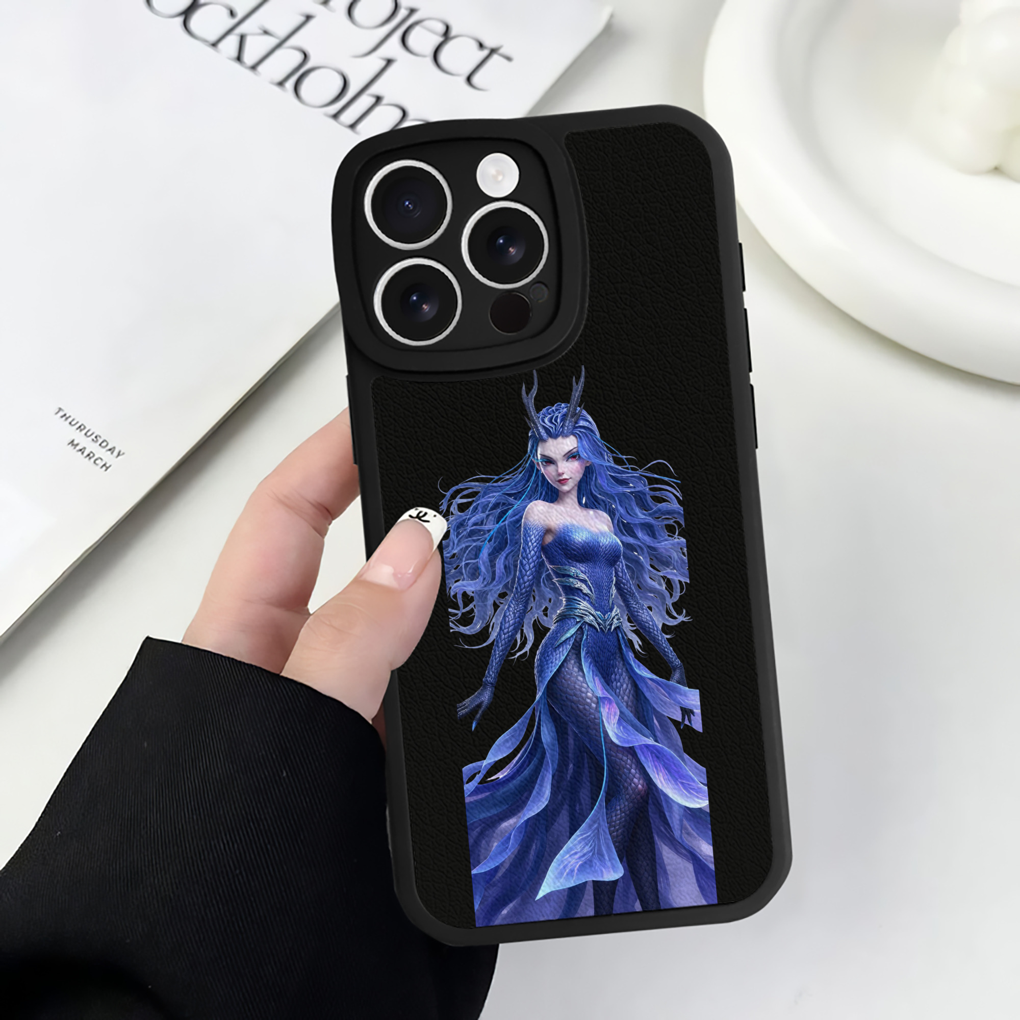 （画像用） Ne Zha 2 ナタ 魔童の大暴れ 【iPhone 16シリーズ対応】シリコンスマホケース（レザー調） 材質：シリコン